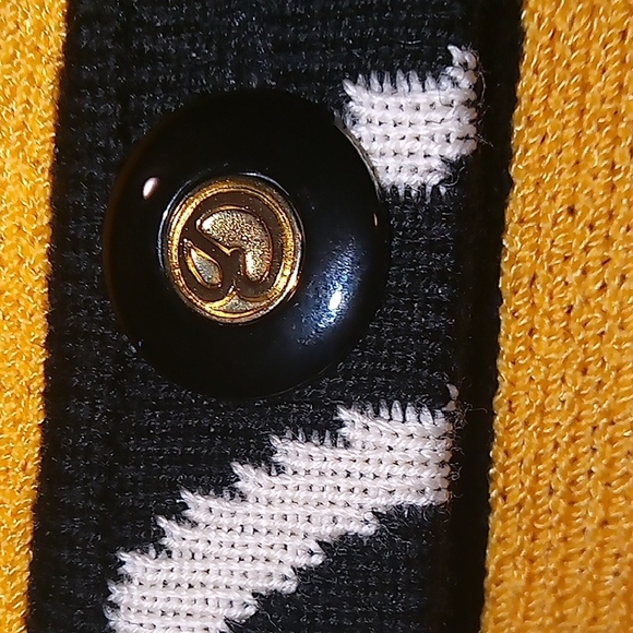 St. John Collection Yellow and Black Cardigan - Picture 5 of 6